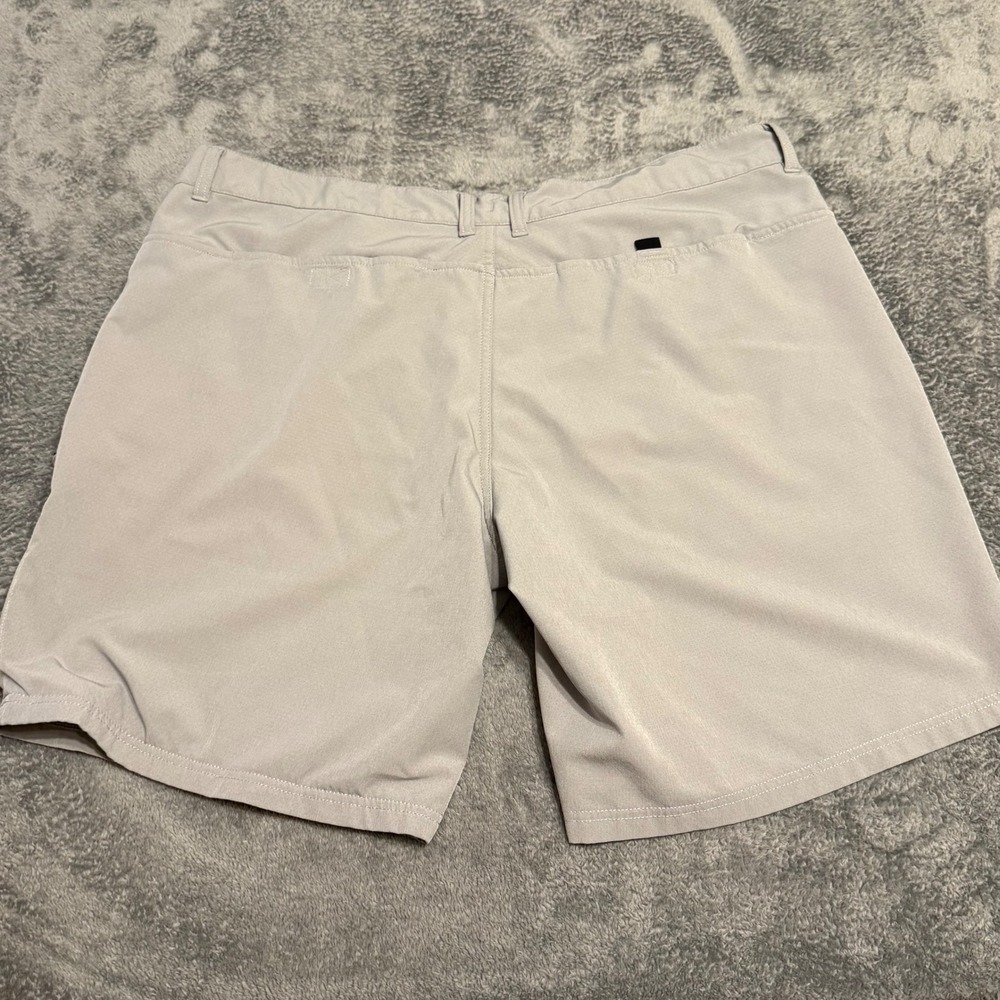 The North Face Mens Shorts Gray Lightweight Quick Dry Zip Pocket Size 40 - Picture 2 of 7